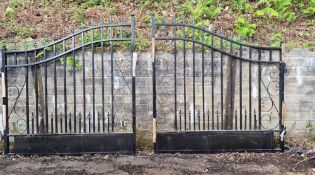 PR OF ENTRANCE GATES EACH GATE = 7FT WIDE 6FT1 HIG