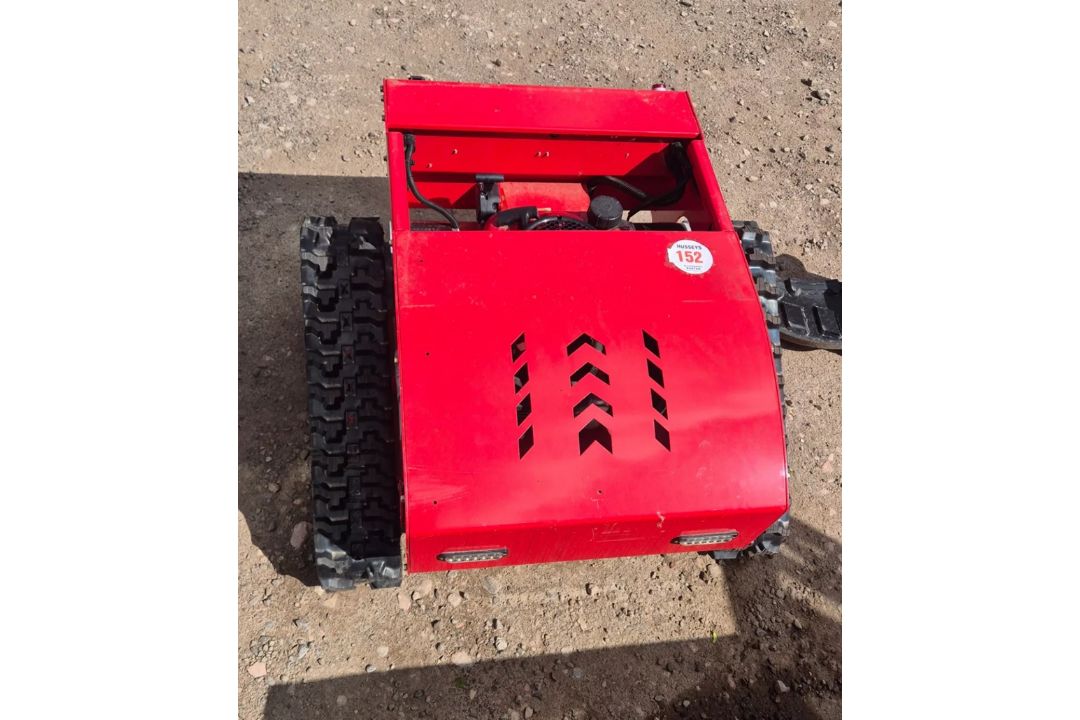 TRACKED REMOTE CONTROL BANK MOWER WITH REMOTE CONT - Image 2 of 6