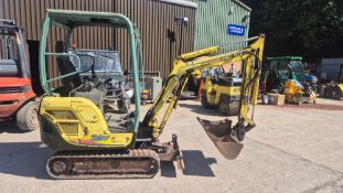 YANMAR SV17 MINI DIGGER 2011 C.W 2 BUCKETS SHOWING