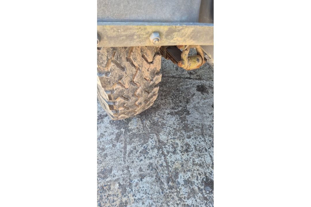 MAIN 2000 LITRE DIESEL BOWSER - Image 5 of 7