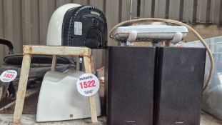 SPEAKERS ETC *** No Vat On Hammer - Auctioneers M