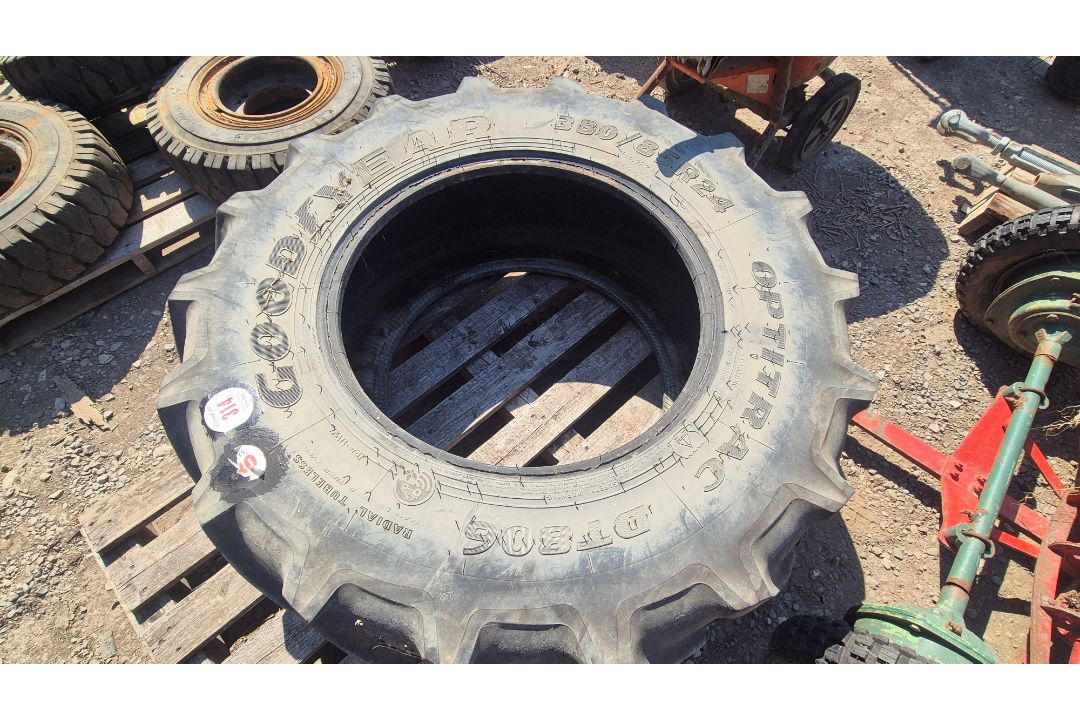 GOODYEAR TYRE 380/85 R24