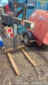 CONQUIP PALLET LIFTER