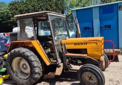 RENAULT 2WD TRACTOR NON RUNNER *** No Vat On Hamme