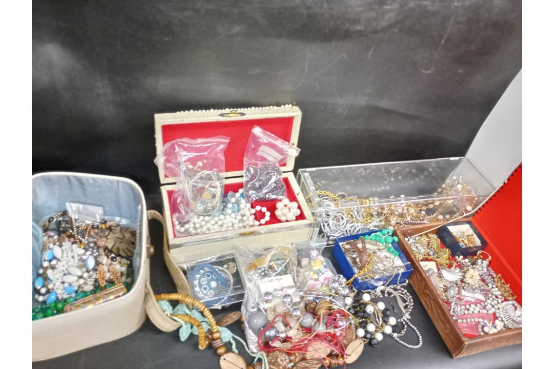 A large collection of costume jewellery and jewellery boxes - Image 1 of 6