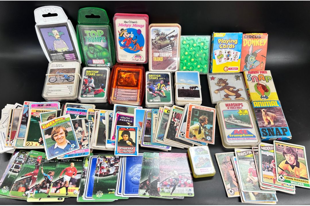A large quantity of collectors cards, mainly football, Topps, A&BC, others include British Stars, - Image 1 of 2