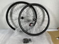 An as new 3T Discus Plus i28 LTD 650b Wheelset.