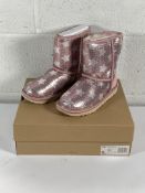 A pair of Ugg kids classic short 2 sequin star boots (UK 3).