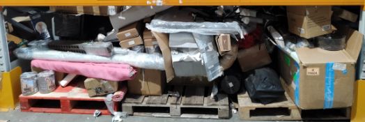 A large quantity of assorted mainly household related items.