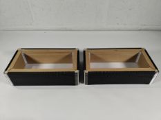 Two Harmonikas Bellows x 20 folds, light leather corner, inside P11 red cloth, outside K14 black str