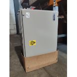 An Eton Bursbar Chamber 200A, four pole normal length 550ml (some minor scratches).