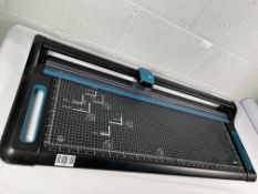 A pre-owned Avery Precision Trimmer P880mm (sold as seen).