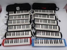 Fourteen pre-owned 32 and 37 key melodica reed keyboards. Brands include Gear4Music and Vangoa. Plus