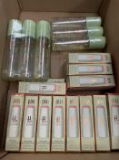 Twenty four Pixi Hydra Lip Treat Peach-y, 4.8g and nine Pixi Glow Mist Hibiscus & Argan Oil 80ml, al