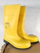 Three pairs of as new WorkMaster Dielectric SB class 2 safety boots (Sizes: 1x 9 UK, 1x 10 UK and 1x