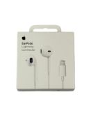 Ten as new Apple USB-C Earpods (M/N: A3046 EAN: 195949776274).