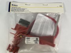 An as new Brady Universal Valve Lockout (Large - with 8