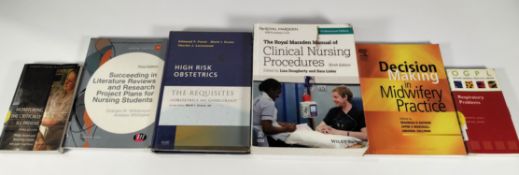 A quantity of pre-owned medical and health related reference books (approximately 26 books).