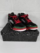 A pair of pre-owned Nike Air Jordan Spizike low (UK 10).