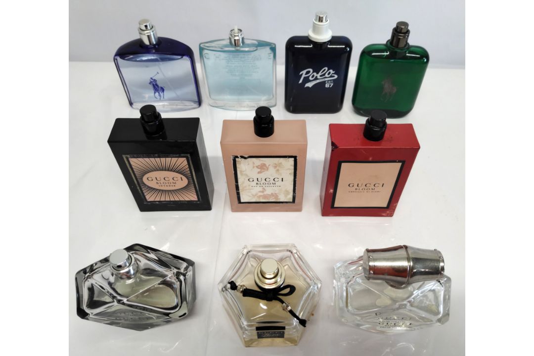 Thirty perfumes/testers and related to include Gucci, Ralph Lauren and more! (please note: some bott - Image 1 of 3