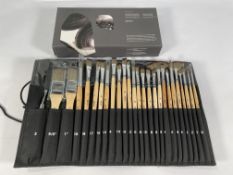 Nine as new Artify 25-Piece Enhanced Synthetic Brush Sets.