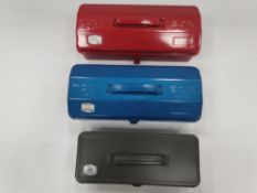 Eleven as new Good Design Toyo Tool Boxes, 5x Red, 5x Blue and 1x Dark Green.