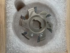 A boxed as new GKN Rounding cutter, HM, Z6, LH, D=70 I=15 F=24 R=1 (GKN.070024015.02L).