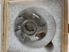 A boxed as new GKN Rounding cutter, HM, Z6, RH, D=70 I=15 F=24 R=1 (GKN.070024015.02R).