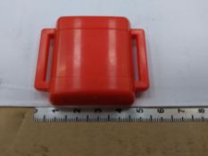Six-hundred as new HuTag red trackable tags. 8 meters trackable range.