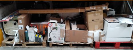 A quantity of assorted homewares and related items.