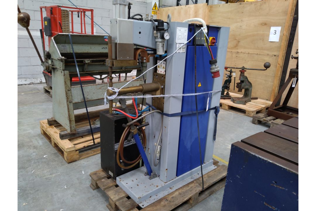 Preowned Pei Point 35KVA linear action spot welder with thermal exchange. *PLEASE NOTE - Large, bu - Image 3 of 3