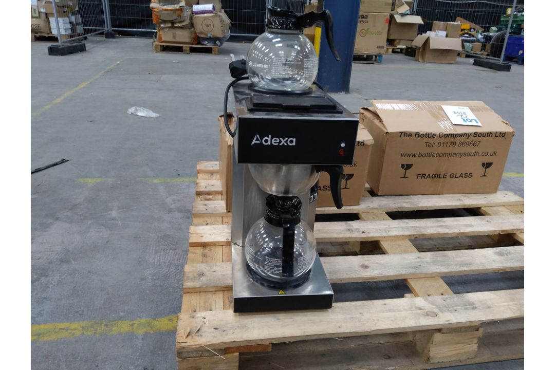 Preowned Adexa RUG2201 commercial filter coffee maker with two jugs. - Image 3 of 3
