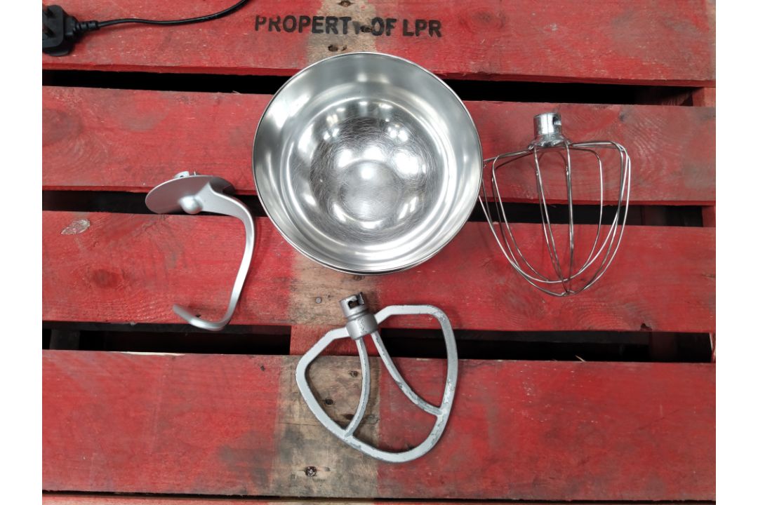 Preowned Vospeed Stand Mixer with accessories, 240V, (SM-1150). - Image 5 of 5