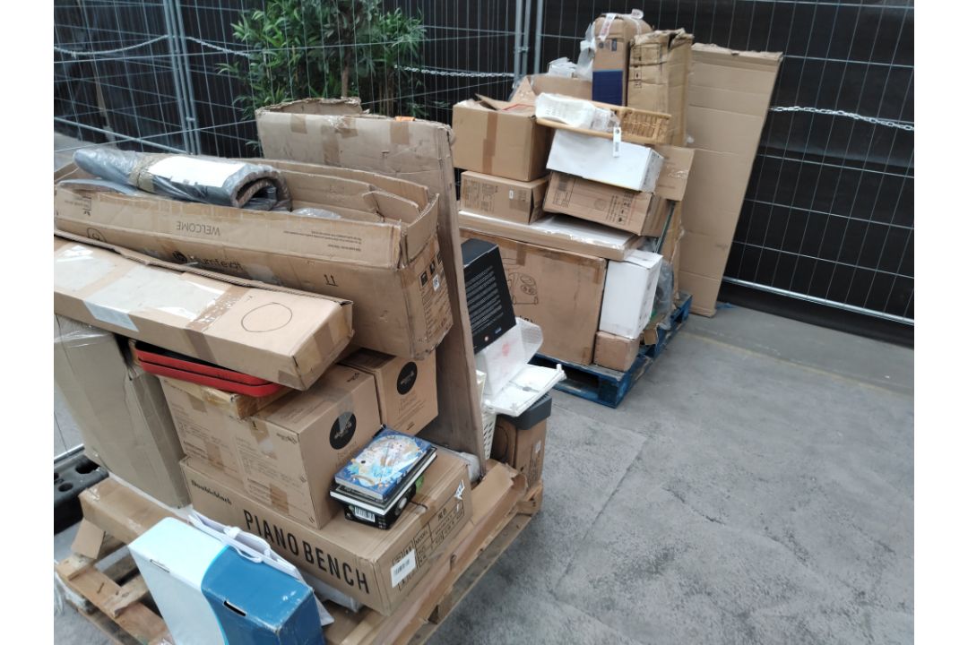 Two pallets of assorted Homeware and related products. - Image 1 of 3