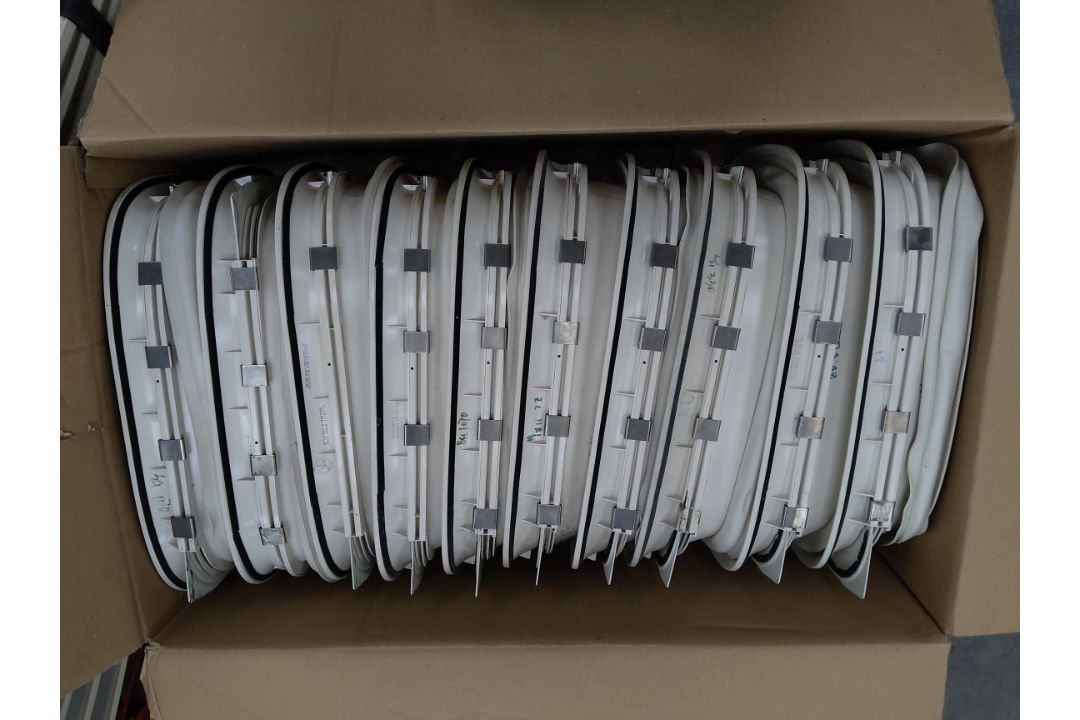 A quantity of pre-owned Boeing 727-100 components. Eleven cabin interior sidewall window panels (app - Image 4 of 4