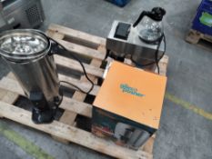 One preowned Giles and Posner heated mulled wine urn, 7Ltr, 1x Buffalo HF150 water boiler, 10Ltr an