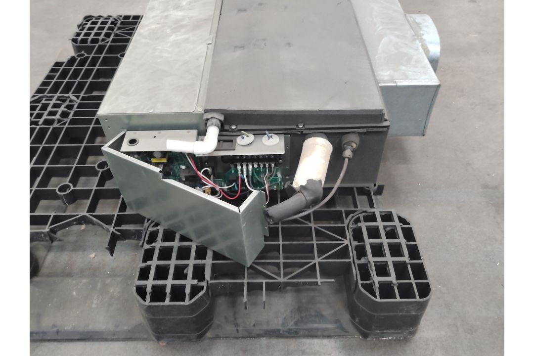 Preowned Fujitsu Air Condition Unit, 230V, 50hz, Refrigerant R410A. (ARY12LUAD). - Image 4 of 5