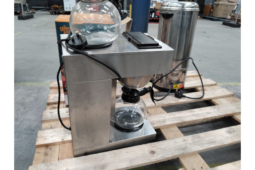 One preowned Giles and Posner heated mulled wine urn, 7Ltr, 1x Buffalo HF150 water boiler, 10Ltr an - Image 4 of 4