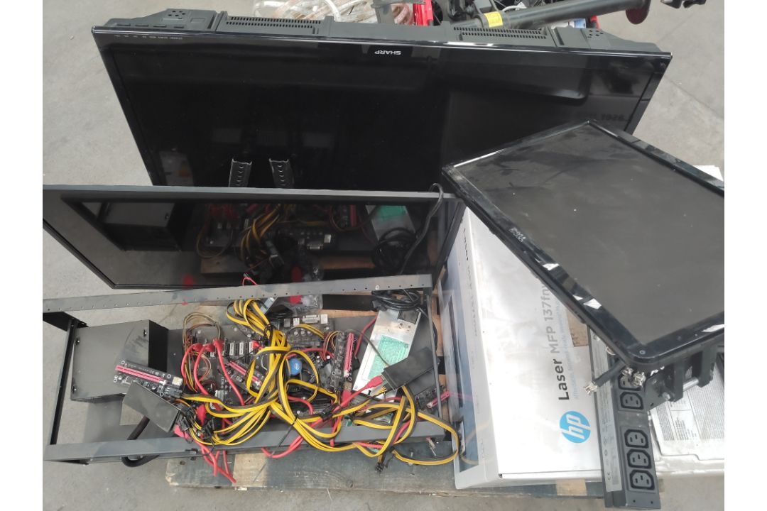 Pallet of assorted Tech and related goods. - Image 5 of 5