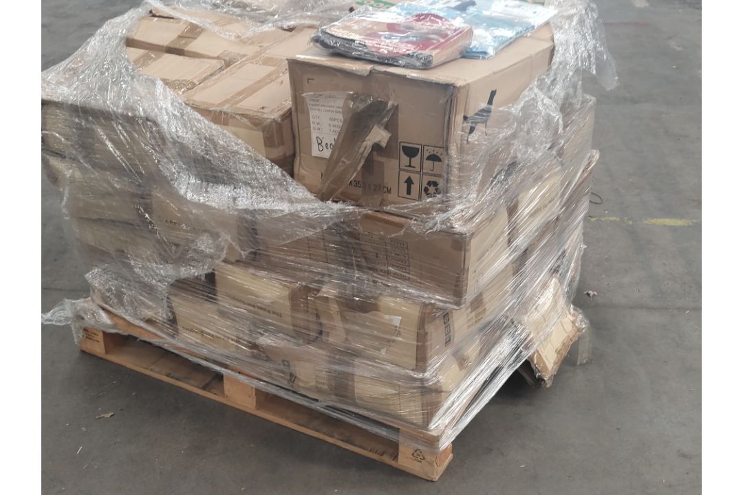 Pallet of assorted pet products including Dog Cooling Mat, Climate Control Coat and more. - Image 2 of 2