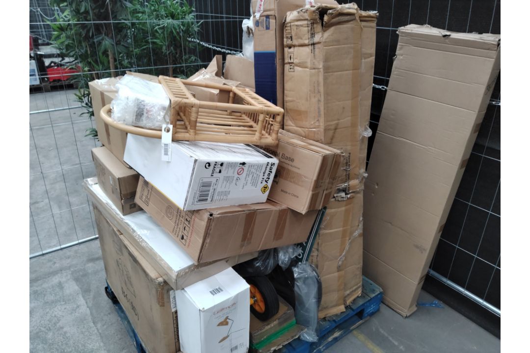 Two pallets of assorted Homeware and related products. - Image 3 of 3