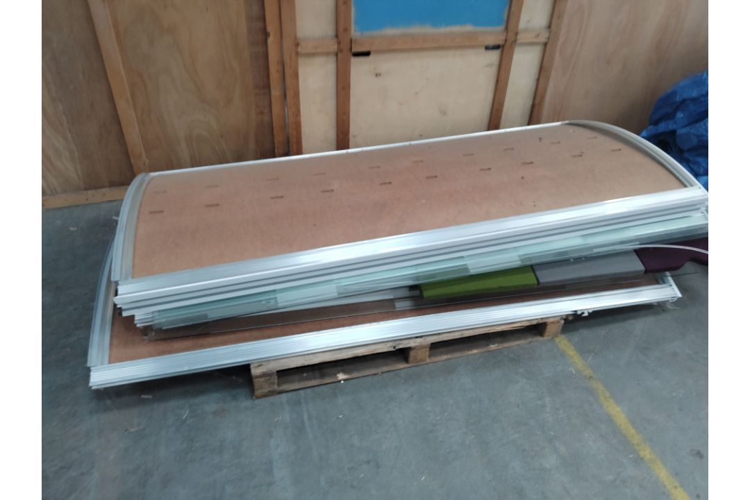 Two pallets of preowned Office Acoustic Pod. Vendor has advised this is a complete pod, but we are u - Image 1 of 2