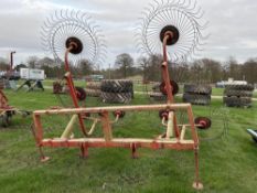 2No Vicon Acrobats on linkage mounted frame