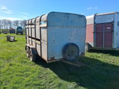 Twin axle livestock trailer on 6.00-16 wheels and tyres