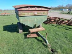 Feed hopper trailer, single axle