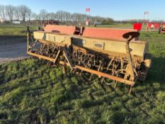 Carrier 4m drill with bout markers. Serial No: 17114H