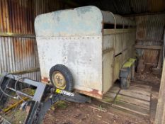 Twin axle livestock trailer on 205R16 wheels and tyres