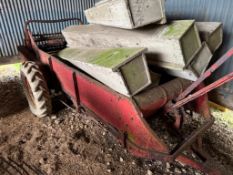 Massey Ferguson rear discharge manure spreader
