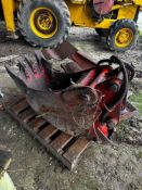 JCB 3CX combi bucket