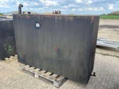 Metal tank